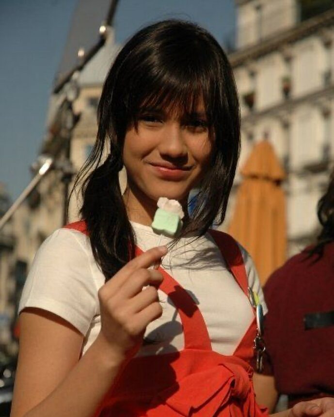 Berkarir 18 Tahun di Industri Hiburan, Wajah Pevita Pearce Dari Dulu dan Sekarang Tambah Manis 5 Cekricek.id, Berita Artis dan Berita Seleb - Wajah Pevita Pearce dari dulu dan sekarang terlihat semakin manis. Padahal ia telah berkarir18 tahun