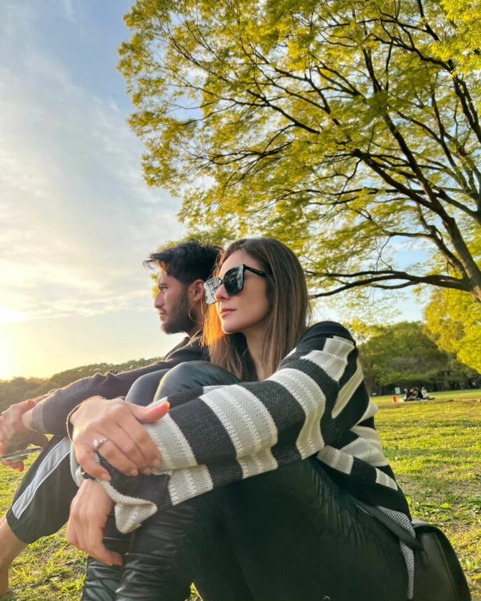 Cekricek.id, Berita Artis dan Berita Seleb - Belum lama ini Wulan Guritno membagikan potretnya saat sedang liburan bareng keluarga ke Jepang.