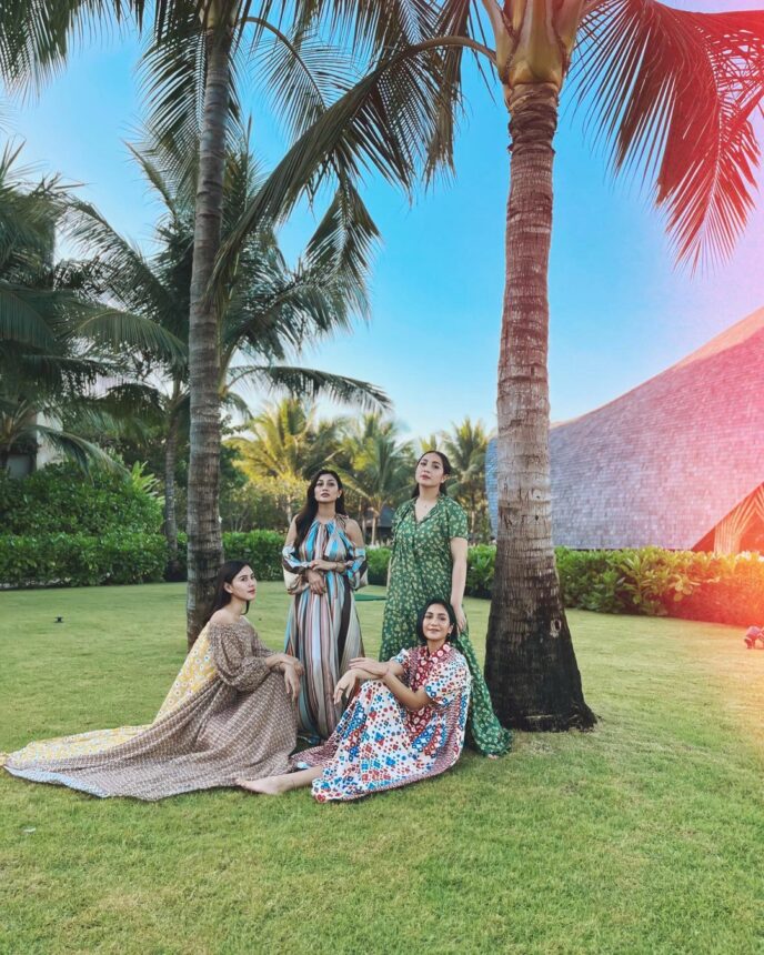 Nagita Slavina Bareng Saudari dan Ipar, Gak Ada Tanda Keburikan 3 Cekricek.id, Berita Artis dan Berita Seleb - Artis cantik Nagita Slavina mengunggah potretnya bersama saudari beserta kedua iparnya