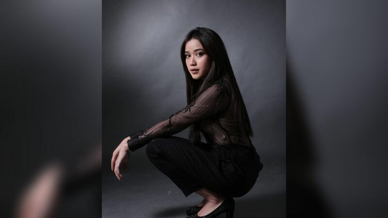 Cekricek.id, Berita Artis dan Berita Seleb - Penyanyi cantik Brisia Jodie mengunggah foto dengan baju transparan sambil mengucapkan kata syukur.