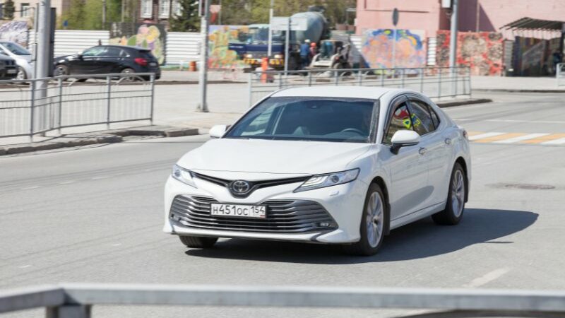 Cekricek.id – Bukan merk mobil mewah seperti Tesla, masyarakat di sejumlah negara seperti Australia, Belanda, Swiss hingga Spanyol ternyata juga ramai memakai mobil yang ramai dikendarai di Indonesia. Seperti data terbaru yang dikutip dari laman Twitter World of Statistics, @stats_feed, Jumat (5/5/2023), yang membagikan sederet negara dengan merk kendaraan roda empat yang paling banyak digunakan di sana.