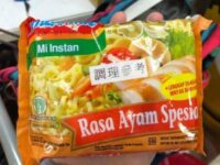 Cekricek.id, Kesehatan – Mie Instan Indomie disebut taka man dikonsumsi oleh beberapa negara, di antaranya ada Malaysia, Taiwan hingga Nigeria. Namun, di balik isu yang beredar tersebut fakta mengungkapkan hal yang sebaliknya.