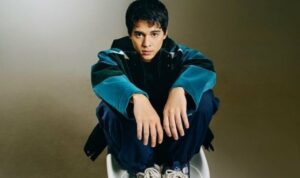 Cekricek.id, Berita Seleb dan Berita Artis – Nama Maxime Bouttier akhir-akhir ini santer terdengar di berbagai pemberitaan selebriti tanah air. Pasalnya, aktor tampan berdarah bule itu diisukan menjalin kedekatan dengan artis cantik, Luna Maya. Dugaan tersebut muncul seketika saat keduanya kedapatan nonton konser bersama.