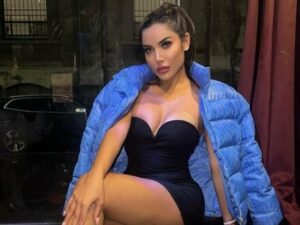 Cekricek.id, Berita Seleb dan Berita Artis - Millen Cyrus menampakkan perubahan penampilan yang mencolok di mata netizen dalam beberapa waktu terakhir. Hal itu diduga kuat karena pengaruh dari statusnya yang kini tengah berpacaran dengan seorang lelaki tampan.