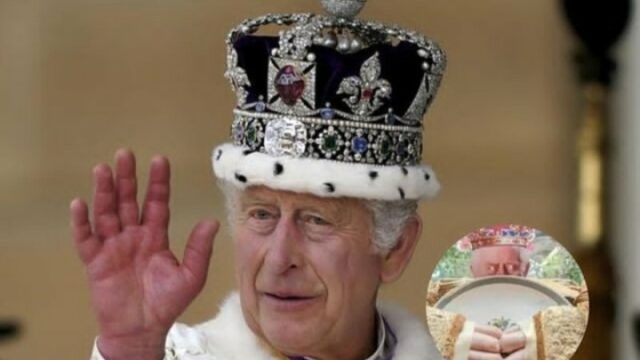 Cekricek.id, Kesehatan – Raja Charles III menuai perhatian karena bentuk jari-jarinya yang membengkak saat melangsungkan upacara penobatan. Pembengkakan pada jari tangannya tersebut dari berbagai foto yang beredar disebut-sebut oleh netizen mirip seperti sosis.