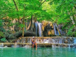 Cekricek.id, Objek Wisata – Pesona Air Terjun Mata Jitu di Pulau Moyo, Sumbawa memang tidak perlu diragukan lagi. Pemandangan yang indah, air jernih yang menyegarkan, sangat cocok dijadikan sebagai tempat untuk pelarian diri dari lelahnya rutinitas sehari-hari.