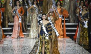 Cekricek.id – Kontes kecantikan Puteri Indonesia sudah lama digelar di Indonesia, yaitu sejak tahun 1992. Dari tahun tersebut hingga saat ini, sudah ada banyak perempuan-perempuan yang menorah prestasinya dengan mendapatkan gelar tersebut. Namun tahukah bahwa ada sejumlah provinsi yang disebut sebagai paling banyak mendapat gelar tersebut.