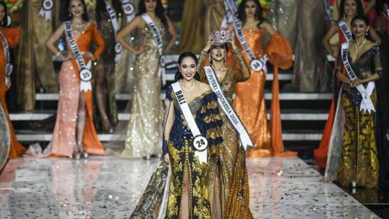 Cekricek.id – Kontes kecantikan Puteri Indonesia sudah lama digelar di Indonesia, yaitu sejak tahun 1992. Dari tahun tersebut hingga saat ini, sudah ada banyak perempuan-perempuan yang menorah prestasinya dengan mendapatkan gelar tersebut. Namun tahukah bahwa ada sejumlah provinsi yang disebut sebagai paling banyak mendapat gelar tersebut.