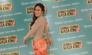 Cekricek.id, Berita Seleb dan Berita Artis – Wulan Guritno baru-baru ini menghadiri press screening dan conference serial web terbarunya yang berjudul Suami-Suami Masa Kini Season 2. Dia pun mengabadikan momentersebut ke dalam beberapa buah foto yang dibagikannya di media sosial.
