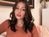 Cekricek.id, Berita Seleb dan Berita Artis – Mutia Ayu, istri dari mendiang Glenn Fredly akhir-akhir ini kerap menuai hujatan karena penampilannya. Setiap kali dirinya membagikan foto dengan pakaian terbuka, netizen tak hentinya mencibir dan memberikan komentar pedas.