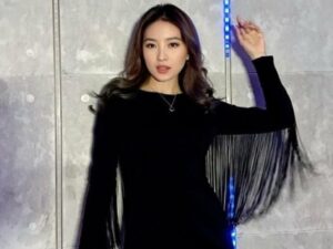 Cekricek.id, Berita Seleb dan Berita Artis – Natasha Wilona memang tak pernah gagal membuat perhatian netizen tertuju padanya. Seperti pada penampilannya baru-baru ini saat menghadiri sebuah acara. Dia mengenakan pakaian yang sedikit berbeda sehingga banyak orang yang semakin gencar mengirimkan pujian untuknya.