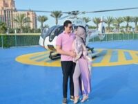 Cekricek.id, Berita Seleb dan Berita Artis – Syahrini bersama sang suami, Reino Barack, melakukan liburan mewah berkeliling Dubai dengan menaiki helikopter. Kemewahan yang diperlihatkan oleh keduanya sontak membuat netizen meras takjub sekaligus iri.