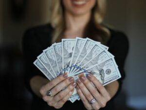 Cekricek.id, Berita Viral - Ternyata ada orang terkaya sepanjang sejarah dari Afrika mampu mengalahkan nama Jeff Bezos.