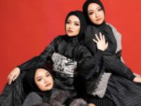 Cekricek.id, Berita Artis dan Berita Seleb - 2 adik perempuan dari Nathalie Holscher kini ternyata telah memutuskan untuk berhijab.