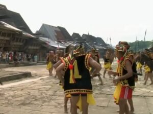 Cekricek.id, Objek Wisata - Ternyata adalah salah satu suku di Indonesia yang paling sulit ditaklukan oleh Belanda, ialah Suku Nias