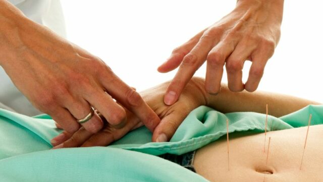 Cekricek.id, Portal Islam - Dalam masyarakat dikenal adanya istilah pengobatan alternative, bagaimana hal ini dalam pandangan islam?