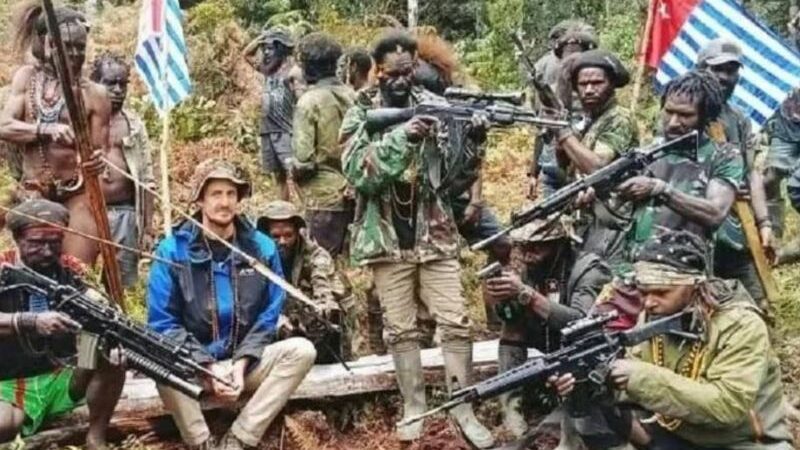 Cekricek.id, Berita Viral - Salah seorang tokoh Gereja kali ini berinisiatif untuk menawarkan diri. Demi membantu pembebasan pilot Susi Air