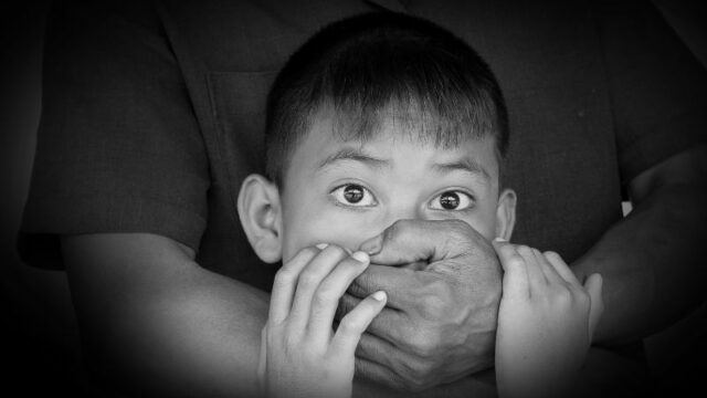 Cekricek.id, Berita Viral - Ada sebuah berita unik berkaitan dengan kasus penculikan bocah yang hilang di tahun 2017 lalu. Penculiknya ibu sendiri