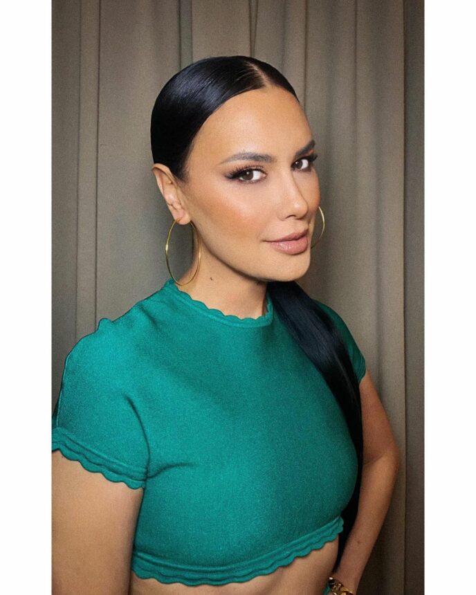 Dandanan Sophia Latjuba Baai Victoria Beckham Versi Kearifan Lokal Makin Cakep Aja 2 Cekricek.id, Berita Artis dan Berita Seleb - Penampilan janda cantik Sophia Latjuba dinilai semakin keren, Victoria Beckham versi lokasl