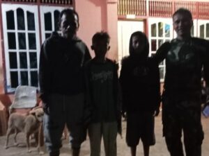 BPBD Pesisir Selatan Selamatkan 2 Pelajar yang Terjebak di Seberang Sungai Lubuak Cubadak