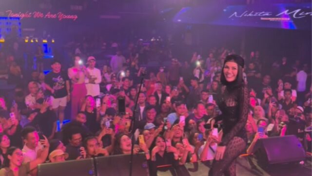 Gunakan Baju Menerawang Nikita Mirzani "Goyang" Warga Papua