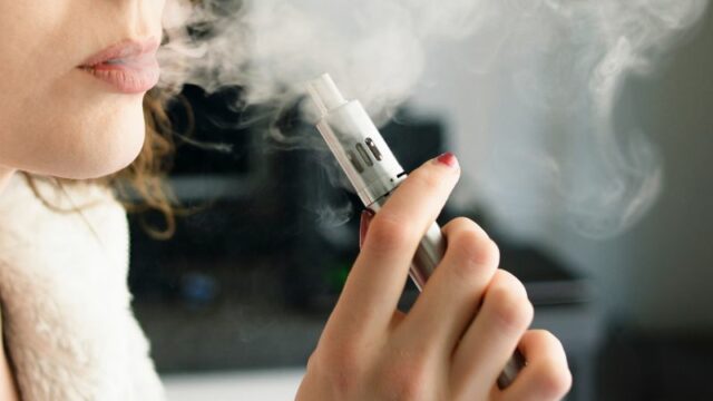 Ini Bahaya Rokok Elektrik atau VAPE: 5 Orang Meninggal di Inggris