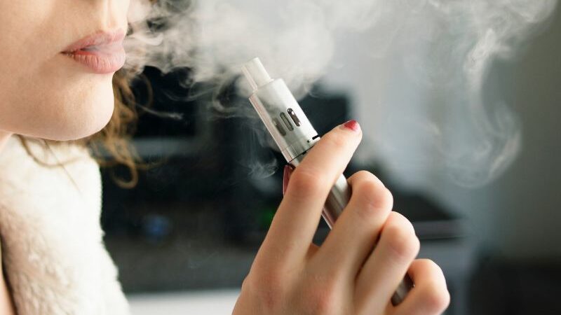 Ini Bahaya Rokok Elektrik atau VAPE: 5 Orang Meninggal di Inggris