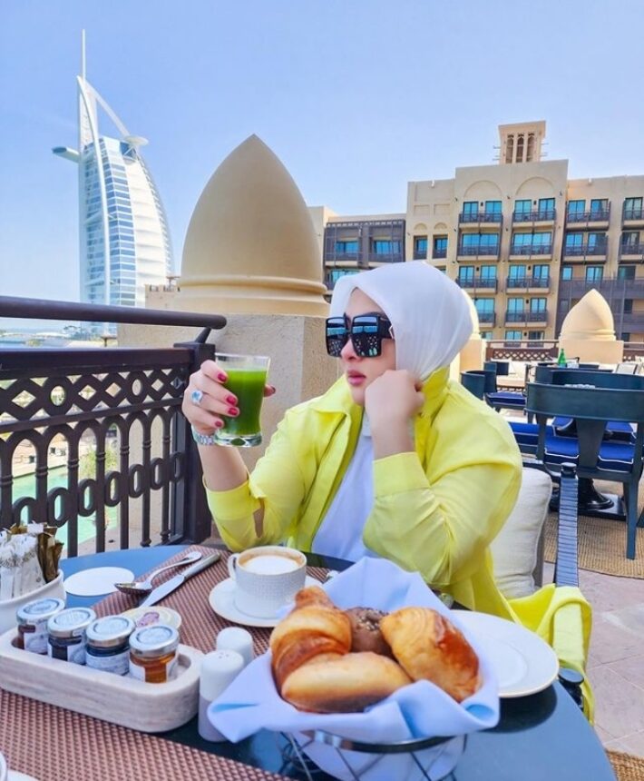 Momen Syahrini dan Reino Barack Pelesir di Dubai, Liburan Mewah yang Bikin Orang Iri 4 Cekricek.id, berita seleb dan berita artis - Momen Syahrini dan Reino Barack Pelesir di Dubai, Liburan Mewah yang Bikin Orang Iri