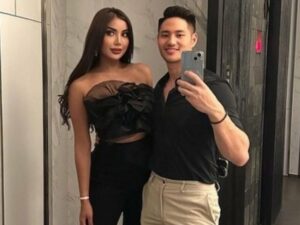 Cekricek.id, Berita Seleb dan Berita Artis – Millen Cyrus baru-baru ini kembali pamer kebersamaan dengan kekasihnya, Lionel Lee. Keduanya melakukan selfi pada cermin besar yang memperlihatkan keseluruhan penampilan dari ujung rambut hingga kaki. Namun, ada sesuatu yang mengganjal di pikiran netizen, hingga mereka meragukan identitas dari pria yang belum lama ini melamar keponakan Ashanty tersebut.