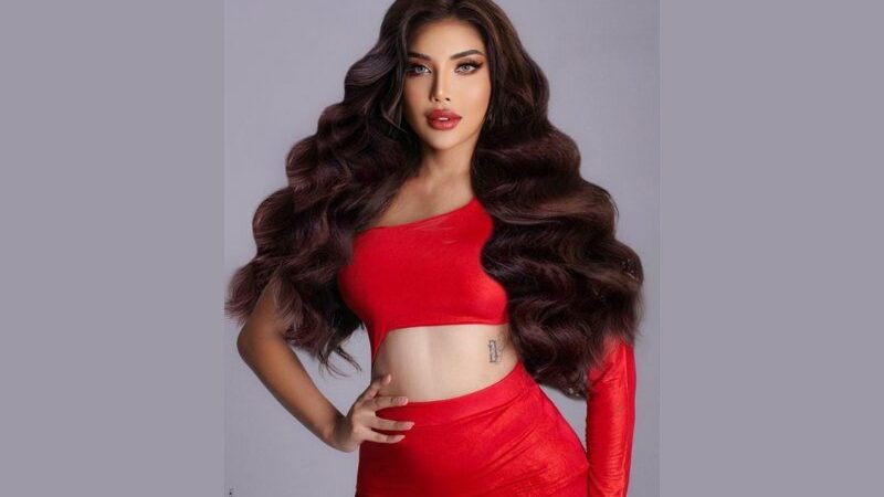 Cekricek.id, Berita Seleb dan Berita Artis – Millen Cyrus tampil cetar dengan setelan outfit berwarna merah cabe. Penampilan itu dia pamerkan dalam hasil pemotretan yang dia jalani belum lama ini. Sontak, hal tersebut menuai banyak reaksi dari netizen yang dibuat terperangah pada penampilannya yang sangat mencolok.