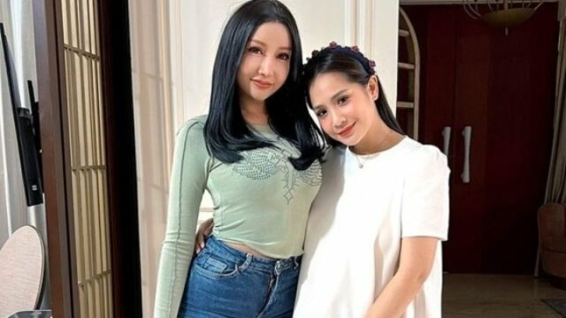 Cekricek.id, Jakarta, Berita Artis dan Berita Seleb – Lucinta Luna dan Nagita Slavina sukses mencuri perhatian banyak orang berkat kedekatan yang mereka tunjukkan lewat sebuah foto. Potret tersebut dibagikan ke media sosial dan mendapat banyak tanggapan dari netizen.
