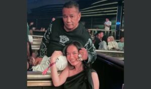 Cekricek.id, Berita Seleb dan Berita Artis – Hotman Paris lagi-lagi memamerkan kenalan wanitanya kepada para followers di akun Instagram miliknya. Perempuan yang bernama Refsy Nurharbi itu ditemuinya saat mengunjungi kelab malam The H Club SCBD.