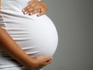 Cekricek.id - Seorang wanita hamil berusia 19 tahun di Kolombia ini berhasil membuat publik geger dengan pengakuannya. Dia menyatakan bahwa dirinya tidak pernah berhubungan intim dengan seorang pria dan bersikeras telah dihamili oleh 'roh jahat'.