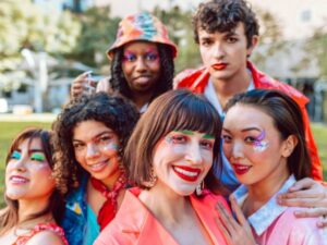 Cekricek.id, Berita Viral - Sebuah survei baru-baru ini yang dilakukan oleh Ipsos menemukan bahwa hampir 9 persen orang dewasa dari 30 negara di seluruh belahan dunia telah mengidentifikasi diri mereka sebagai LGBTQ.