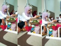 Cekricek.id, Berita Viral - Seorang wanita berstatus sebagai istri rela dampingi suami saat ijab kabul. Tentunya untuk menikahi wanita lain,