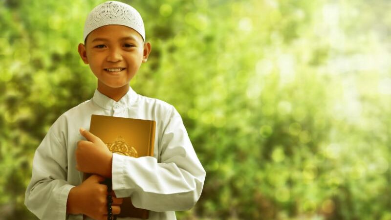 Konsep Baju Takwa: Makna dan Perkembangannya dalam Budaya Nusantara