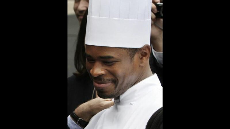 Mantan Koki Obama Tewas Saat Paddleboarding di Martha’s Vineyard