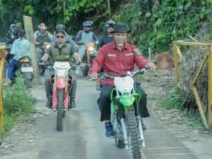Gubernur Mahyeldi Bermalam di Kampung Langgai Pesisir Selatan, Mendengar Langsung Keluhan Masyarakat Daerah Tertinggal