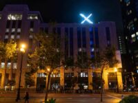 Baru Beberapa Hari Dipasang, Logo X Raksasa di Kantor Pusat Twitter di San Francisco Dicopot