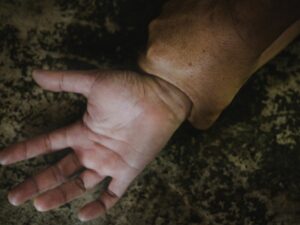 Skandal Pondok Pesantren Cianjur: Ustaz Gunakan Dalih Pengobatan dan Transfer Ilmu untuk Lecehkan Santriwati