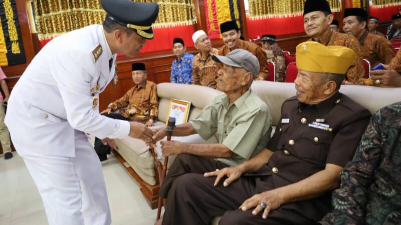 Pemko Pariaman Gelar Silaturahmi Pasca-Upacara HUT RI ke-78 dengan Para Veteran
