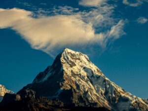 Mengungkap Rahasia Gunung Qaf: Gunung Legendaris dalam Ajaran Islam