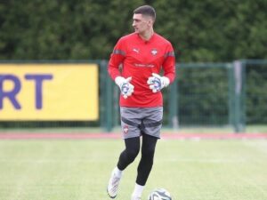 Chelsea Berburu Kiper Serbia dari MLS, Djordje Petrovic