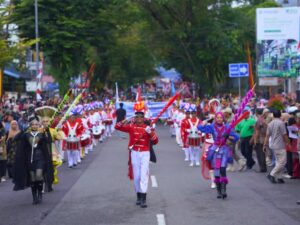 Lebih dari 7000 Orang Meriahkan Pawai Alegoris HUT RI ke-78 di Kota Padang Panjang