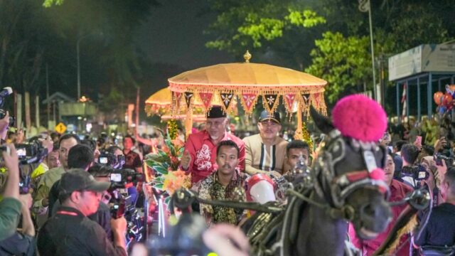 Karnaval Cahaya Merah Putih 2023: Refleksi Kemajuan Pariwisata Sumbar di Era Pasca-Pandemi