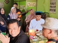 Momen Kemerdekaan: Mahyeldi dan Seniman Jalanan di Rumah Makan Bukittinggi