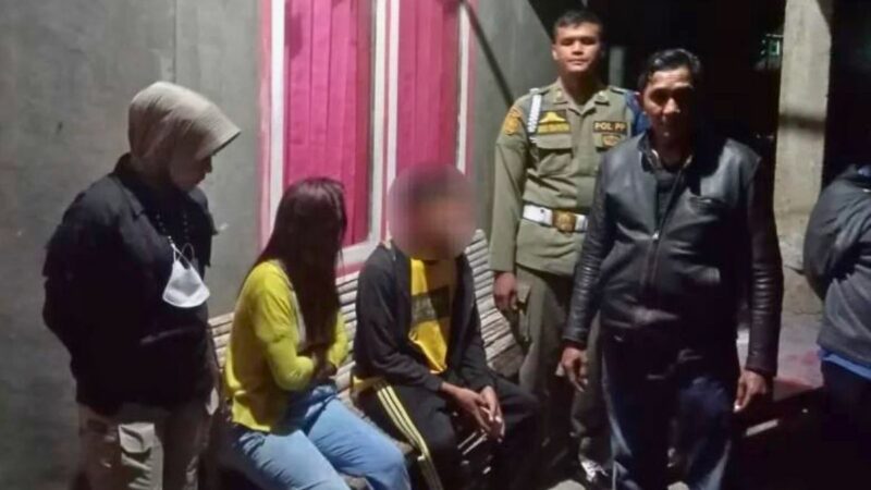 Razia, Satpol PP Amankan 6 Wanita 4 Pria di Kafe Karaoke dan Homestay, 3 Pasang Digerebek di Kamar