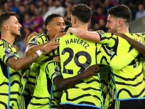 Crystal Palace Vs Arsenal: The Gunners Menang Meski Tomiyasu Dapat Kartu Merah Kontroversial