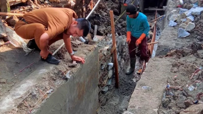 Tingkatkan Pelayanan Publik, Kadis Perkim Kota Solok Respons Cepat Aduan Warga