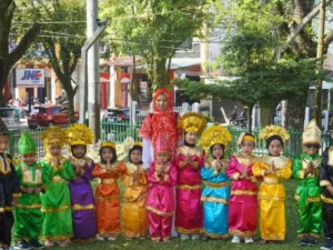 Pasar Seni Padang Panjang: Destinasi Edukasi Favorit Generasi Muda
